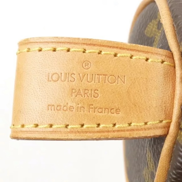 Authentic Louis Vuitton Trousse Ronde Case - Picture 5 of 9